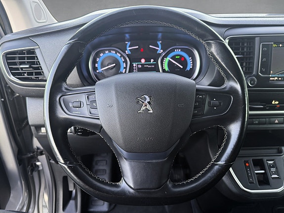 Peugeot e-Expert 18 of 30