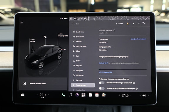 Tesla Model Y 27 of 30