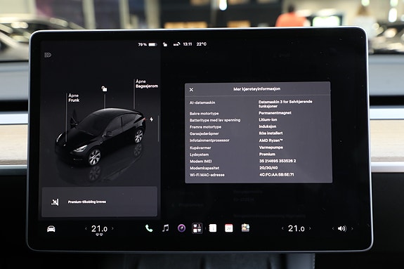 Tesla Model Y 28 of 30