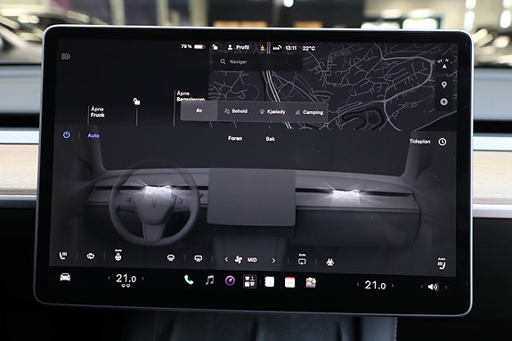 Tesla Model Y 25 of 30