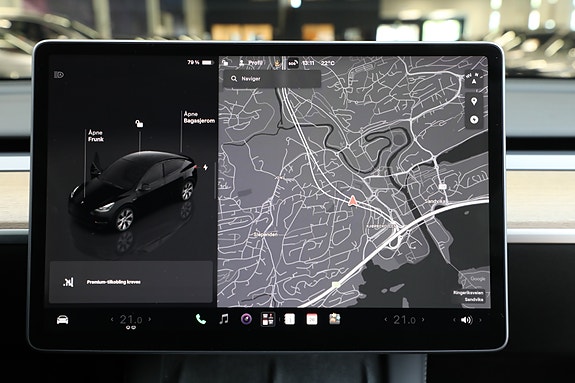 Tesla Model Y 23 of 30