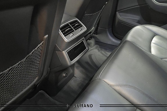Audi e-tron Sportback 27 of 30