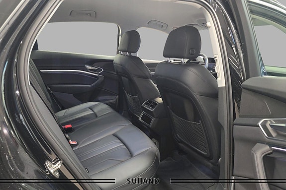 Audi e-tron Sportback 16 of 30