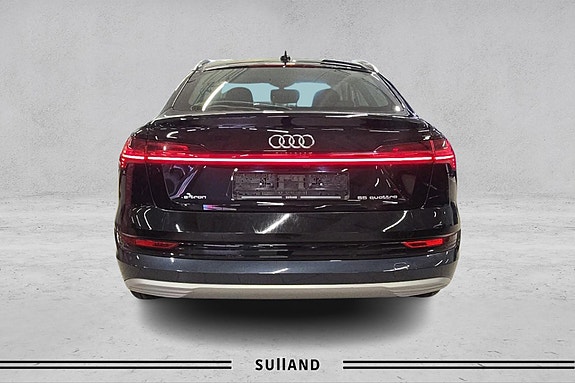 Audi e-tron Sportback 4 of 30