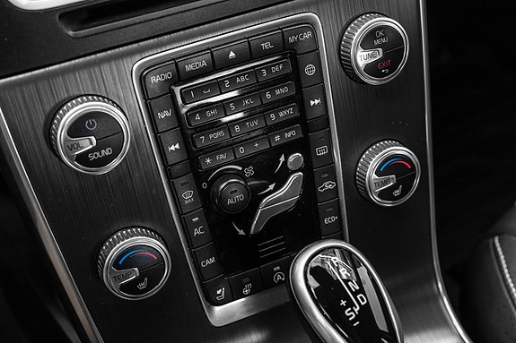 Volvo S60 14 of 24
