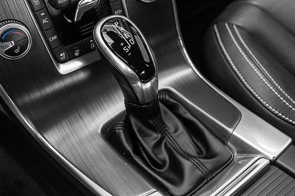 Volvo S60 13 of 24