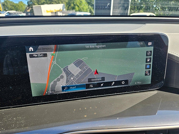 Mercedes-Benz EQC400 19 of 30