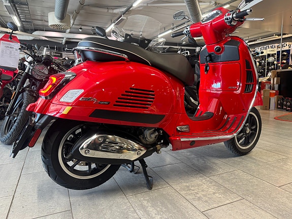Piaggio GTS300 Super / Facelift / Keyless 4 of 17