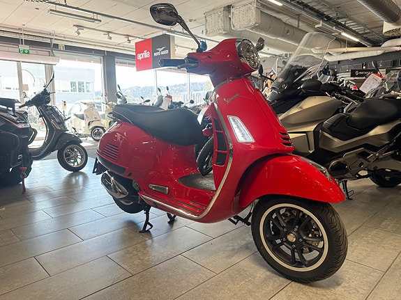 Piaggio GTS300 Super / Facelift / Keyless 3 of 17