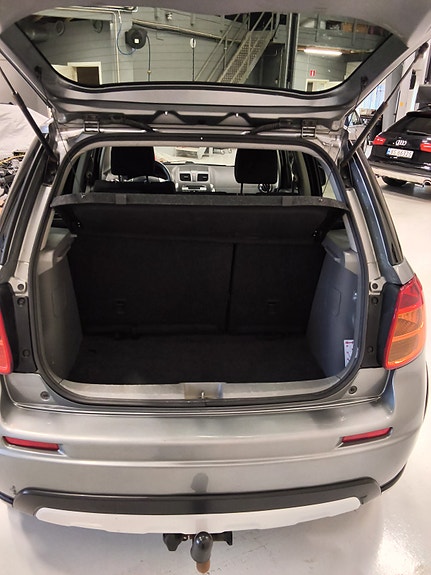 Suzuki SX4 16 of 18