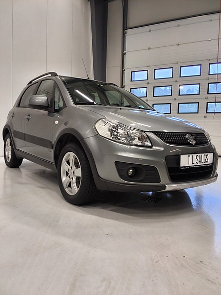 Suzuki SX4 2 of 18