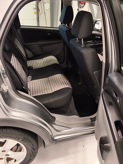 Suzuki SX4 17 of 18