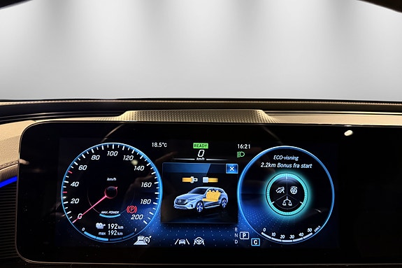 Mercedes-Benz EQC400 29 of 30