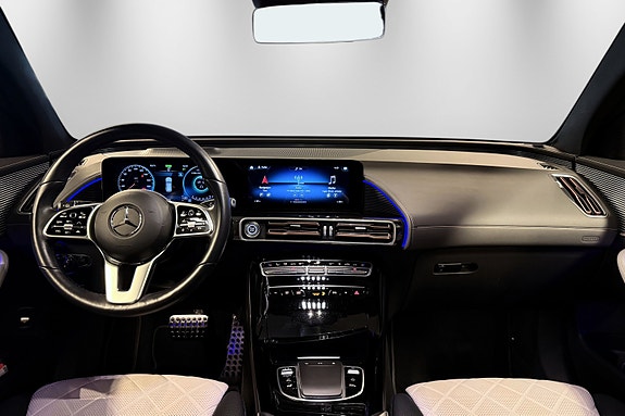 Mercedes-Benz EQC400 27 of 30