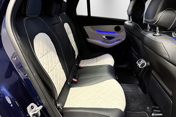 Mercedes-Benz EQC400 23 of 30