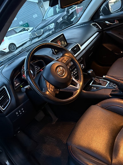Mazda 3 15 of 25