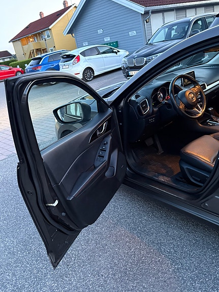Mazda 3 14 of 25