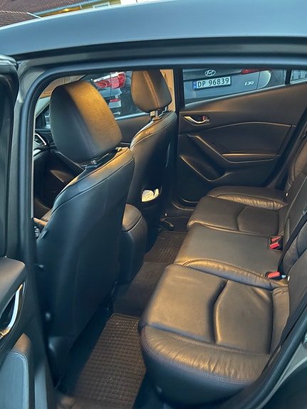 Mazda 3 11 of 25