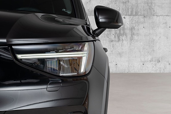 Volvo XC40 6 of 30