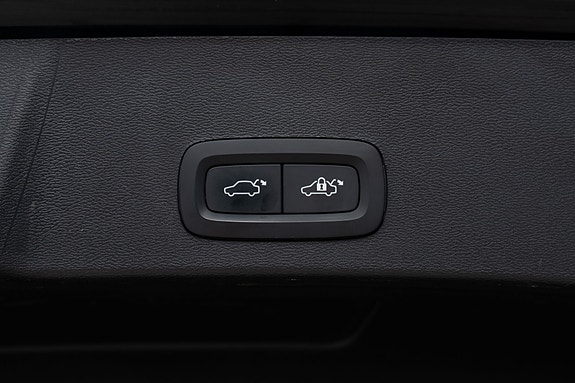 Volvo XC40 13 of 30