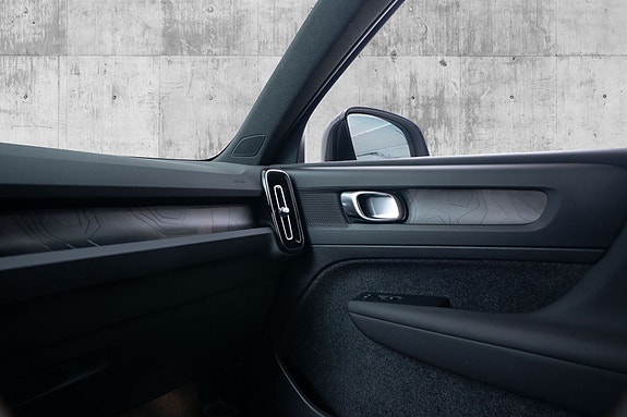 Volvo XC40 20 of 30