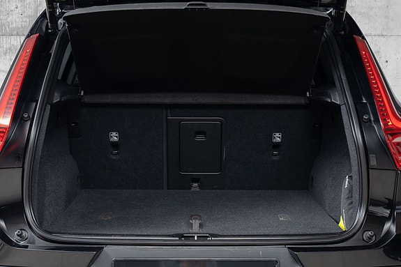 Volvo XC40 11 of 30