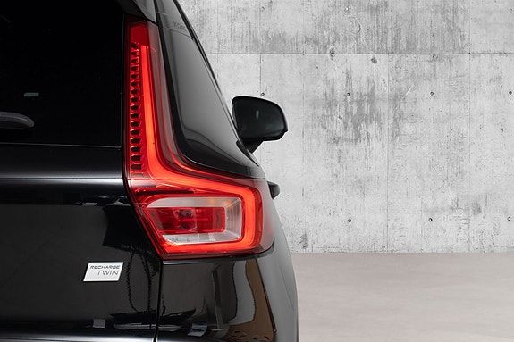 Volvo XC40 8 of 30