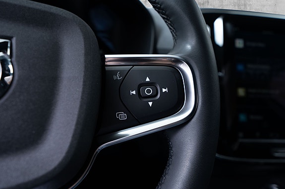 Volvo XC40 15 of 30