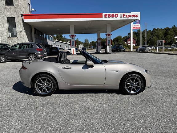 Mazda MX-5 12 of 29
