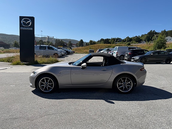 Mazda MX-5 8 of 29