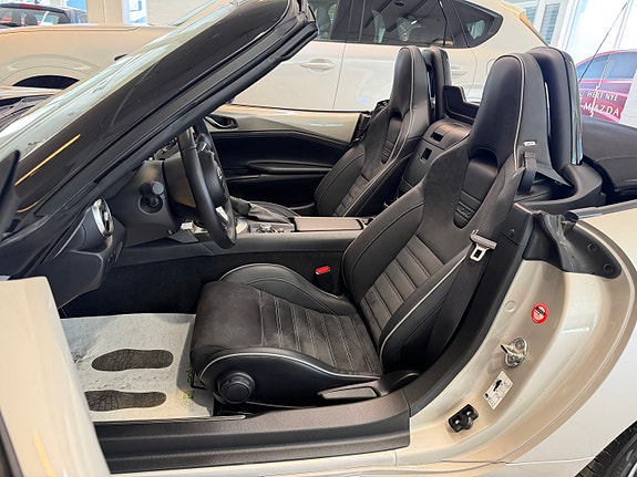 Mazda MX-5 25 of 29