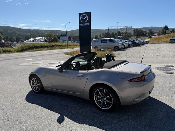 Mazda MX-5 15 of 29
