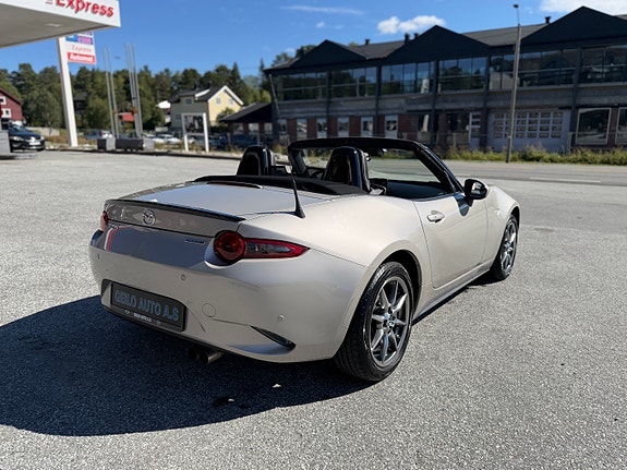 Mazda MX-5 13 of 29