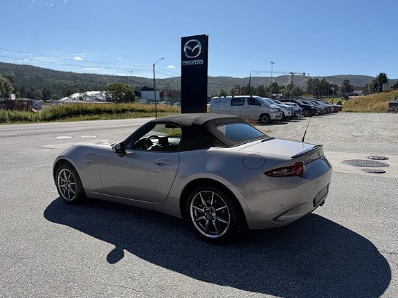 Mazda MX-5 7 of 29
