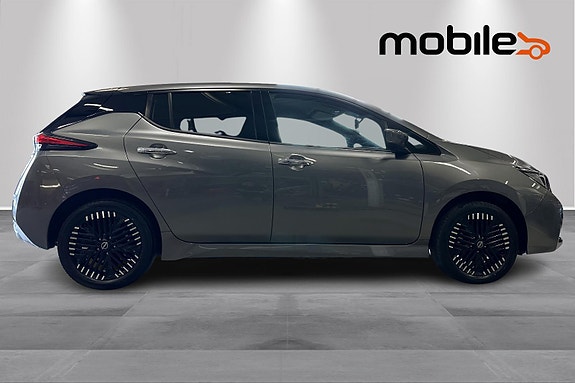 Nissan Leaf 29 of 30