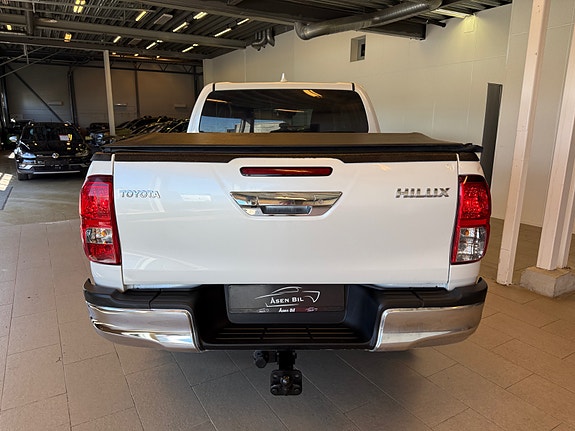 Toyota HiLux 6 of 25