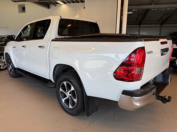 Toyota HiLux 5 of 25