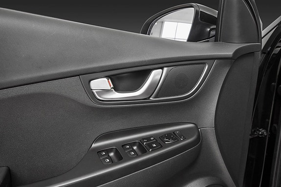 Hyundai Kona 23 of 27