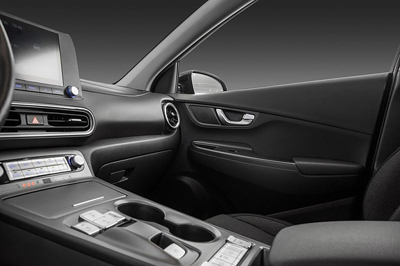 Hyundai Kona 16 of 27