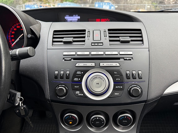 Mazda 3 11 of 19