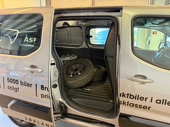 Opel Combo 9 of 29