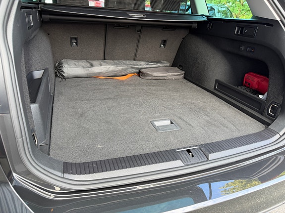 Volkswagen Passat 24 of 24