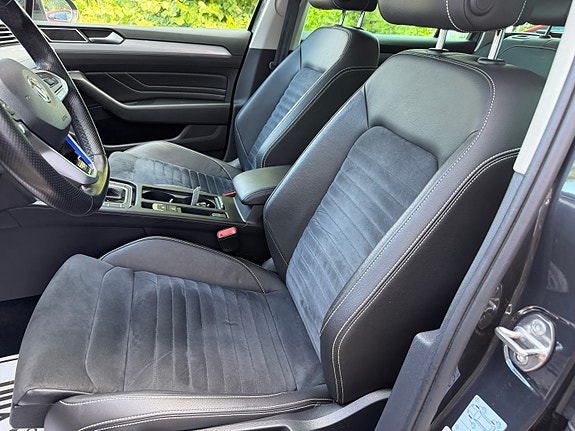 Volkswagen Passat 11 of 24