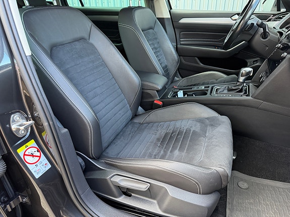 Volkswagen Passat 16 of 24