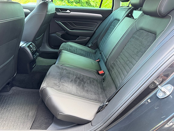 Volkswagen Passat 23 of 24