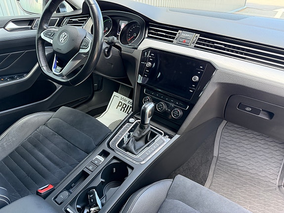 Volkswagen Passat 17 of 24