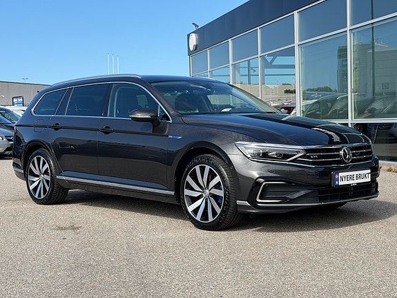 Volkswagen Passat 7 of 24