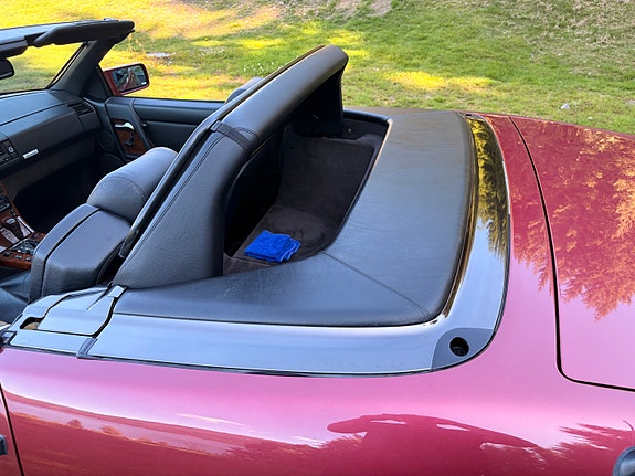 Mercedes-Benz SL300 18 of 25