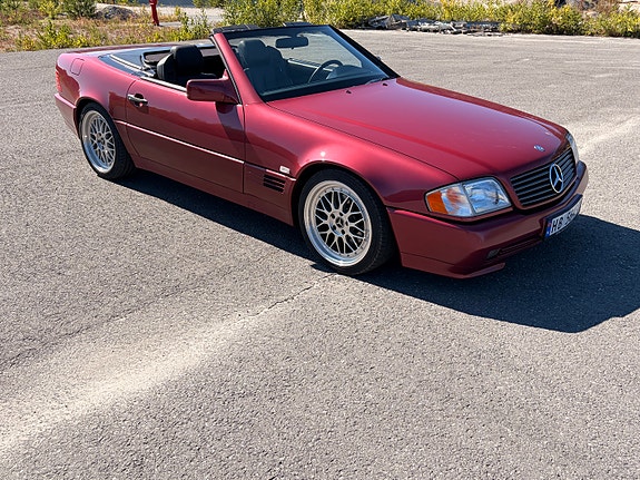 Mercedes-Benz SL300 12 of 25