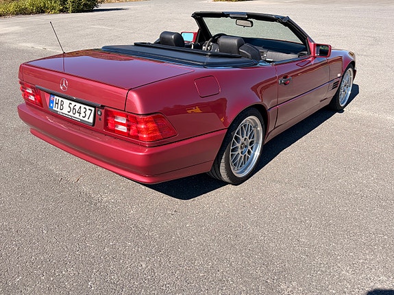 Mercedes-Benz SL300 11 of 25